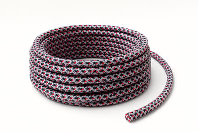 Sterk gevlochten touw 20 meter – 6 mm dik – 100% polyamide nylon – grijs met zwart/rood – ideaal voor hobby, camping en lichte toepassingen