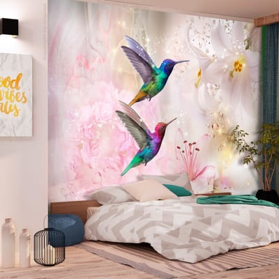 200cm X 140cm - Fotobehang - Kleurrijke Kolibries op roze achtergrond, premium print vliesbehang