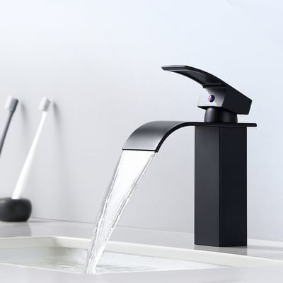 Auralum max Zwart Wastafelkraan - Waterbesparend - Badkamer Kraan - Mengkraan - Waterval Wastafelkraan - Vierkante Messing - inclusief aansluitingen