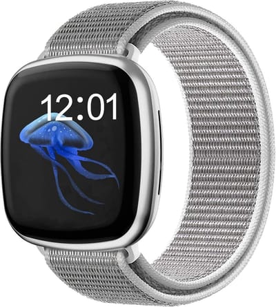 Strap-it nylon smartwatch bandje geschikt voor Fitbit Sense / Versa 3 (Zeeschelp) – ademend, lichtgewicht en verstelbaar – vervangende polsband voor Fitbit smartwatch