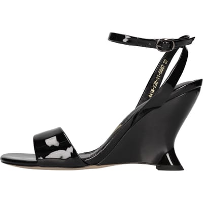 Emanuelle Vee Schoenen met zwarte hak