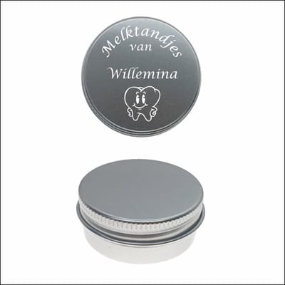 Melktanden Blikje Met Naam Gravering - Wilhemina