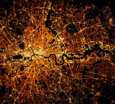 Sattelietfoto van de Londen City Map in de nacht - Fotobehang (in banen) - 250 x 260 cm