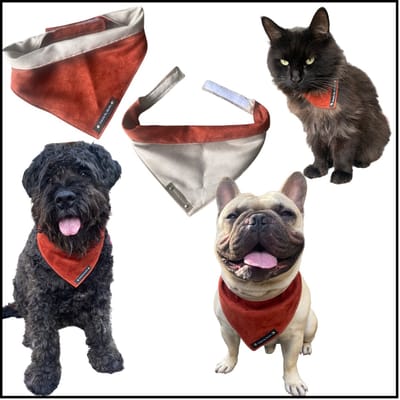 Bandana voor honden. Maat M in de kleuren roestbruin en beige. Dubbelzijdig te dragen. Halssjaal - halsdoek - bandana 2 in 1 - dogscarf - hondenfashion - hondenkleding - modeaccessoires voor honden - MadeByShuko