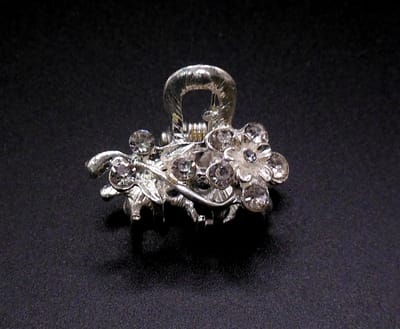 Haarklem metaal klein bloem met strass