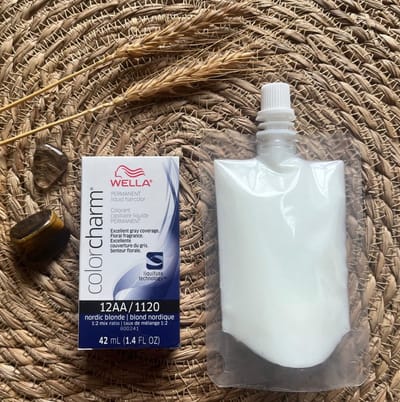 Wella Color Charm Permanent Liquid Haircolour - 12AA + developer - Nordic Blonde - Haarverf - Haarkleuring - Lichtblond - Ultra lichtblond - Asblond - Scandinavisch blond - Antigeel