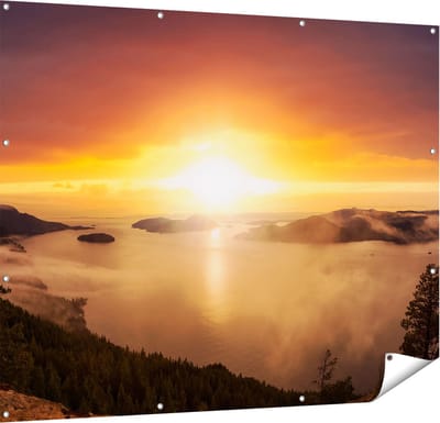 Gards Tuinposter Zonsondergang in de Bergen met Wolken - 150x120 cm - Tuindoek - Tuindecoratie - Wanddecoratie buiten - Tuinschilderij