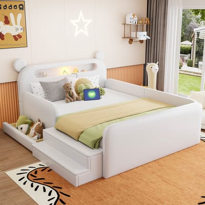 Wishdor Kinderbed - 140 x 200 cm - Berenhoofdbord met Nachtlampje en Usb - Ingebouwde Opbergruimte - Verhoogde Zijpanelen - Kunstleer Wit - Getrapt Zitkussen - Veilig en Stijlvol voor Kinderkamer - Stabiel tot 200 kg
