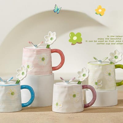 Huispak Schattig Meisje met Deksel Lepel Kleine Bloem Keramische Kop Landelijke Stijl Mok Hoge Waarde Waterbeker Kantoor 350ML beige