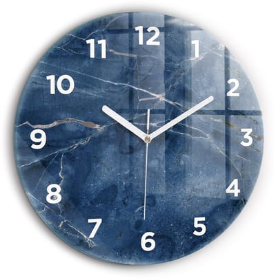 Wallfluent Wandklok - Blauwe marmertextuur Klok met Afbeelding - 60 cm x 60 cm - Blauw Wandklok - Witte Handen - Wandklok Met Cijfers - Wandklok Glas Woonkamer - Ronde Glazen Wandklok - Minimalistisch Wandklok - Klok met Afbeelding