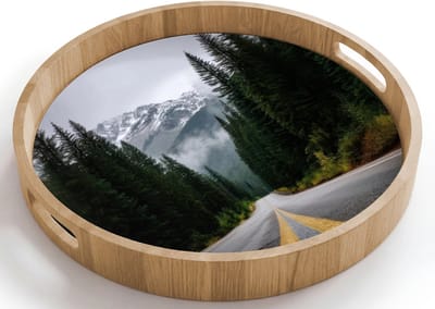 Dienblad rond 40x40 cm - Schootdienblad hout - Sparrenbos - Weg - Bergen - Sneeuw - Borrelplank rechthoek - Plateau houten dienbladen