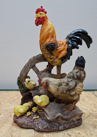 Haan met kip en kuikens Beeld - 27cm hoog - polyresin - polystone - Decoratie - Woonaccessoires - Beeld
