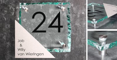 Naambord van glas | Naambordje handgemaakt | Echt 15 mm dik glas | naambord voordeur | Naambord van glas en RVS | Uniek naambordje | Huisnummerbord | Huisnummerbordje | Naambordje glas