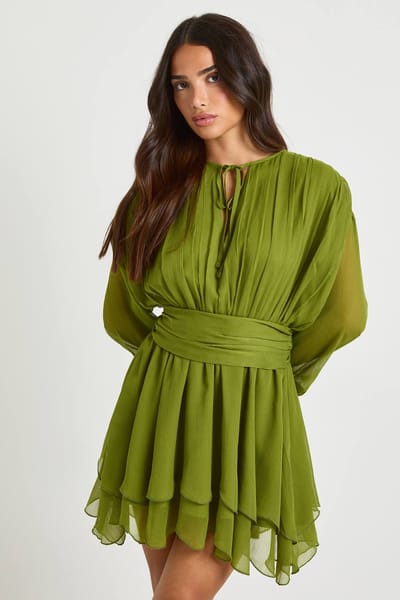 boohoo Dames Petite chiffon jurk met lange mouwen in skaterstijl | Olive | Maat: 12