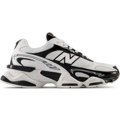 New Balance 9060R Sneakers Dames - Zwart - Maat 36 - Leer
