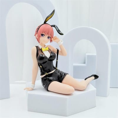 12cm Les Quintuplés Essentiels Nakano Ichika Nino Miku Yotsuba Itsuki Version Fille Bunny. Figurine d'action PVC Anime à collectionner beige