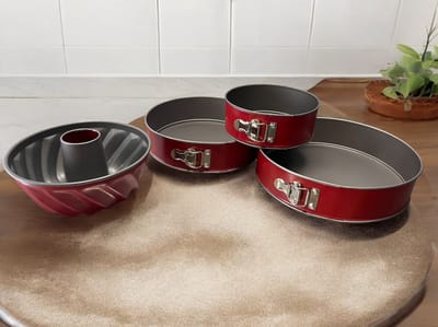 HL - Bakvormen Set - Springvorm - Tulbandvorm -met antiaanbaklaag - 4 -Delig -Tulbandvorm (ø22 cm) - Springvorm (ø18-26-28cm) - Rood