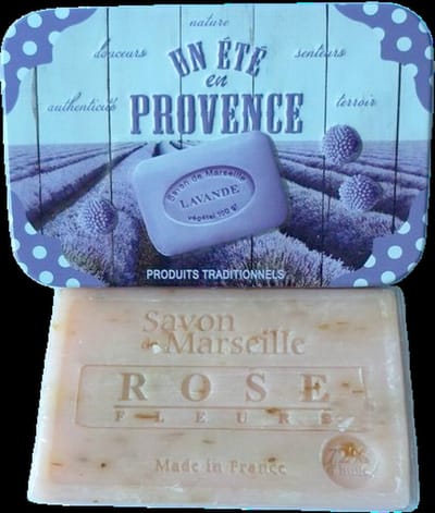 Metalen zeepblik met opdruk Un été en Provence met Marseillezeep Rozen 100 gram