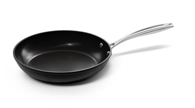Cook & Pan Koekenpan Ø 20 cm Zwart - PFAS vrij - Alle Warmtebronnen - Cool Touch Handgreep - Koeken Pan met 7 jaar Garantie - Krasbestendige Anti Aanbaklaag - Vaatwasserbestendig - Gas, Inductie, Elektrisch, Oven