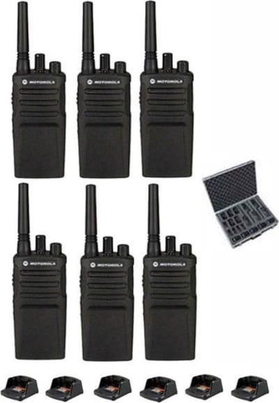 Set van 6 Motorola XT420 UHF IP55 PMR446 Portofoon met laders en koffer