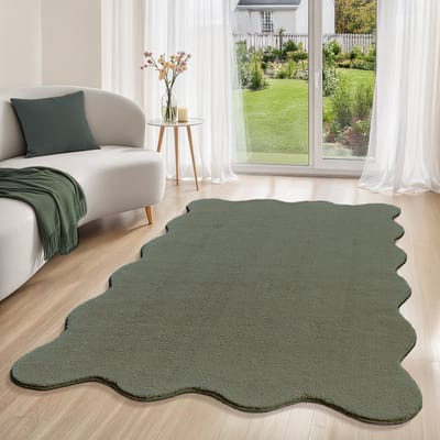 the carpet Lina Shape Scallop Teppich, Hoogpolig Langharig Vloerkleed, Superzacht, Imitatiebont, Pluizig, Bontlook, Wasbaar tot 30 Graden, Donkergroen, 120x160 cm