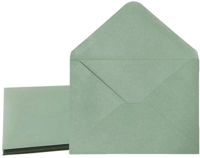 Dailygoods - 50 stuks enveloppen, saliegroene enveloppen, gekleurde zelfzegel voor bruiloft, feestuitnodigingen, wenskaarten (envelop met V-flap)