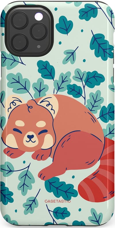 Casetastic Hoesje Geschikt voor Apple iPhone 11 Pro Max - Stijlvolle Beschermende Duo-layer Case - Rode panda avonturen