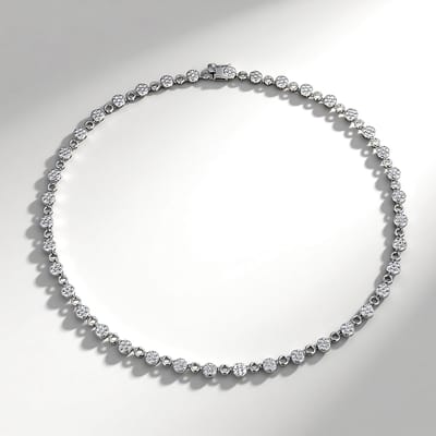 Cavill - Zilveren Halsketting 925 Sterling Zilver - 7 Ronde Nigeriaanse Zirkonen 0,124 ct - Pavé Zetting - Luxe Dameshalsketting 45,7 cm