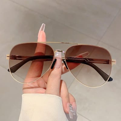 Klassiek Piloot Duurzaam Metaal Metaal Zonnebril Brillen Dames Voor Mannen Mannelijk Trend Klassiek Zon Oogglazen Luxe Designer Stijl Stijl Punk Populair