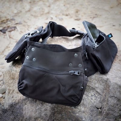 AnnyX Quick 'N Easy heupband-verstelbaar- met afneembare tasjes en veel bergruimte-Traploos Verstelbare Heupband – Quick 'N Easy Outdoor Tas voor Hondenliefhebbers – Zwart