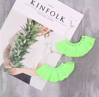 Akyol - Waaier oorbellen groen - foute party - bohemian - kwast oorbellen - festival - ibiza - Cadeau - lime green oorbellen- leuke groene oorbellen - Sieraad - waaier neon oorbellen – groene oorbel - oorbel voor meisje - oorbellen - bohemian siera