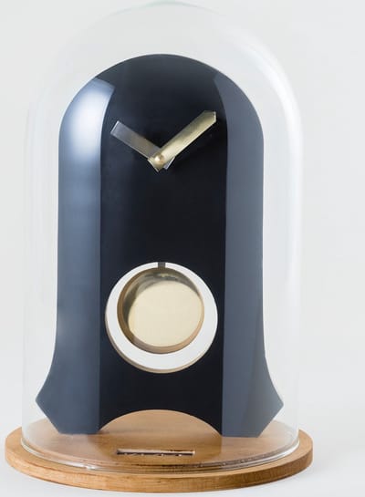 KLOQ - Koepelklok met Pendule - Bureau Klok - Batterijen Inbegrepen - Quartz Beweging - Niet-Tikkend Batterij Aangedreven - Satijn Zwart en Glimmend Goud - 21 cm x 21 cm x 31,5 cm