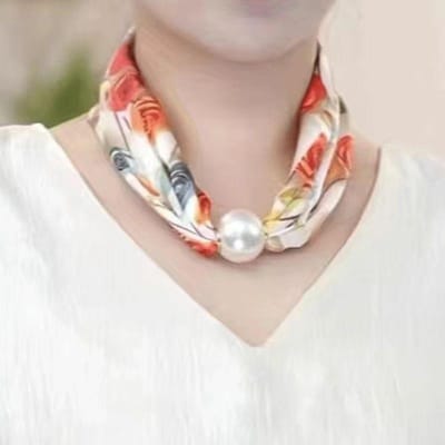 Écharpe Foulard Chaîne Perles Imitation Mode Tour de Cou Boucle Magnétique Collier Choker Clavicule Anneaux pour Foulards Colliers Pour Femmes Filles beige