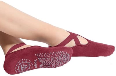 Yogasokken - Sportsokken - Anti slip sokken - Pilates - Teensokken - Gripsokken - Antislip - Fitness socks - Tegen uitglijden - Maat 36-40 - Rood - Jonyx