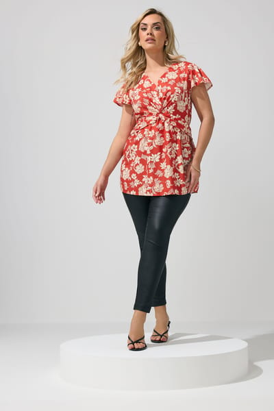 Yours London Rode Top Met Bloemenprint En Twist Aan De Voorkant Size 42