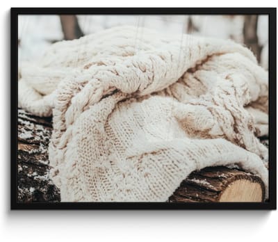 Poster in lijst - Fotolijst 70x50 cm - Posters - Deken - Wit - Boomstronk - Winter - Sneeuw - Posterlijst zwart - Decoratie - Wanddecoratie woonkamer - Muurdecoratie slaapkamer