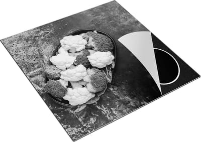 Chefcare Inductie Beschermer Bloemkool met Brocolli op Zwarte Marmer - Zwart Wit - 78x78 cm - Afdekplaat Inductie - Kookplaat Beschermer - Inductie Mat
