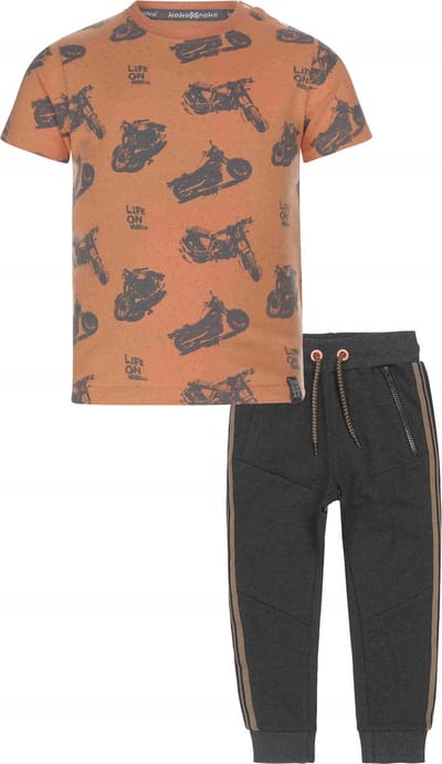 Koko Noko - DJ Dutchjeans - Kledingset - 2DELIG - Joggingbroek Bruin met bies - Shirt Oranje met motoren - Maat 140