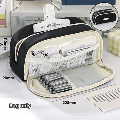 Stijlvolle en praktische etui met grote capaciteit en meerdere vakken voor opbergen van schrijfwaren. Etui Back To School zwart