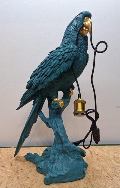 Luxe Papegaai Tafellamp XL - 62 cm Hoog - Petrol Blauw met Goud - Polystone beeld - Exclusieve Vogel Bureaulamp / Figuurlamp / Sfeerlamp Binnen