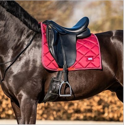 Showtime zadeldek Crown - Burgundy - full
