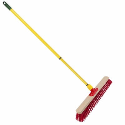 Buemag straatbezem / buitenbezem - rood elaston vezel - hout - B50 cm - met metalen telescoopsteel geel - 80 - 130 cm - Harde buitenbezems