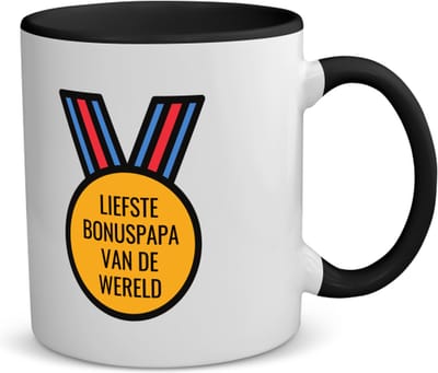 Akyol - liefste bonuspapa van de wereld koffiemok - theemok - zwart - Papa - de liefste bonusvader - vader cadeautjes - vaderdag - verjaardagscadeau - verjaardag - cadeau - geschenk - kado - gift - vader artikelen - 350 ML inhoud