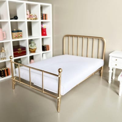 1:12 Schaal Poppenhuis Bed IJzeren Frame Slaapkamer Scène Poppen Bed Meubels Enkel Bed Speelhuis Mini Bed Model Poppenhuis Accessoires goud