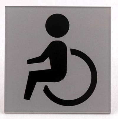 Invaliden toilet pictogram - WC deurbordje Invaliden Toilet helder acrylaat - 10 x 10 cm - Promessa-Design.