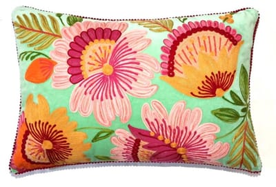 Only Natural sierkussen kussen velvet fluweel groen met geborduurde retro bloemen 40 x 60 cm