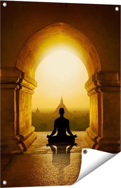 Gards Tuinposter Man Doet Yoga in een Boeddha Tempel - 60x80 cm - Tuindoek - Tuindecoratie - Wanddecoratie buiten - Tuinschilderij