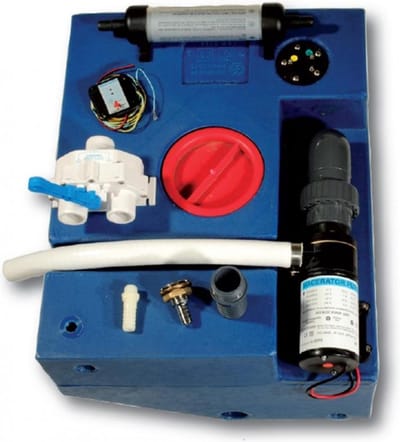 Matro Marine 50 liter Vuilwatertank met 12 Volt Versnijdingspomp