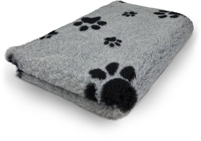 Vetbed Grijs met Zwart Voetprint Pootjes - Anti-Slip Hondenmat Puppykleed - Hondenkleed Benchkleed Benchmat Dierenmat - Voor Werpkist en Hondenbench - Machinewasbaar 150 x 100 CM
