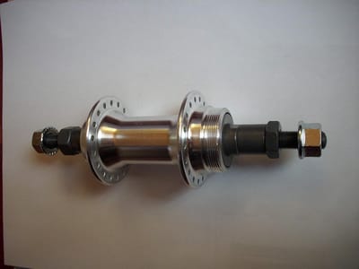 Achterwielnaaf - Schroefnaaf - Fietsonderdeel - Aluminium Materiaal - 135 mm